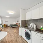 Sali Homes Am1 Elegant And Stylish Retreat In Heart Of Bayreuth, Close To River *